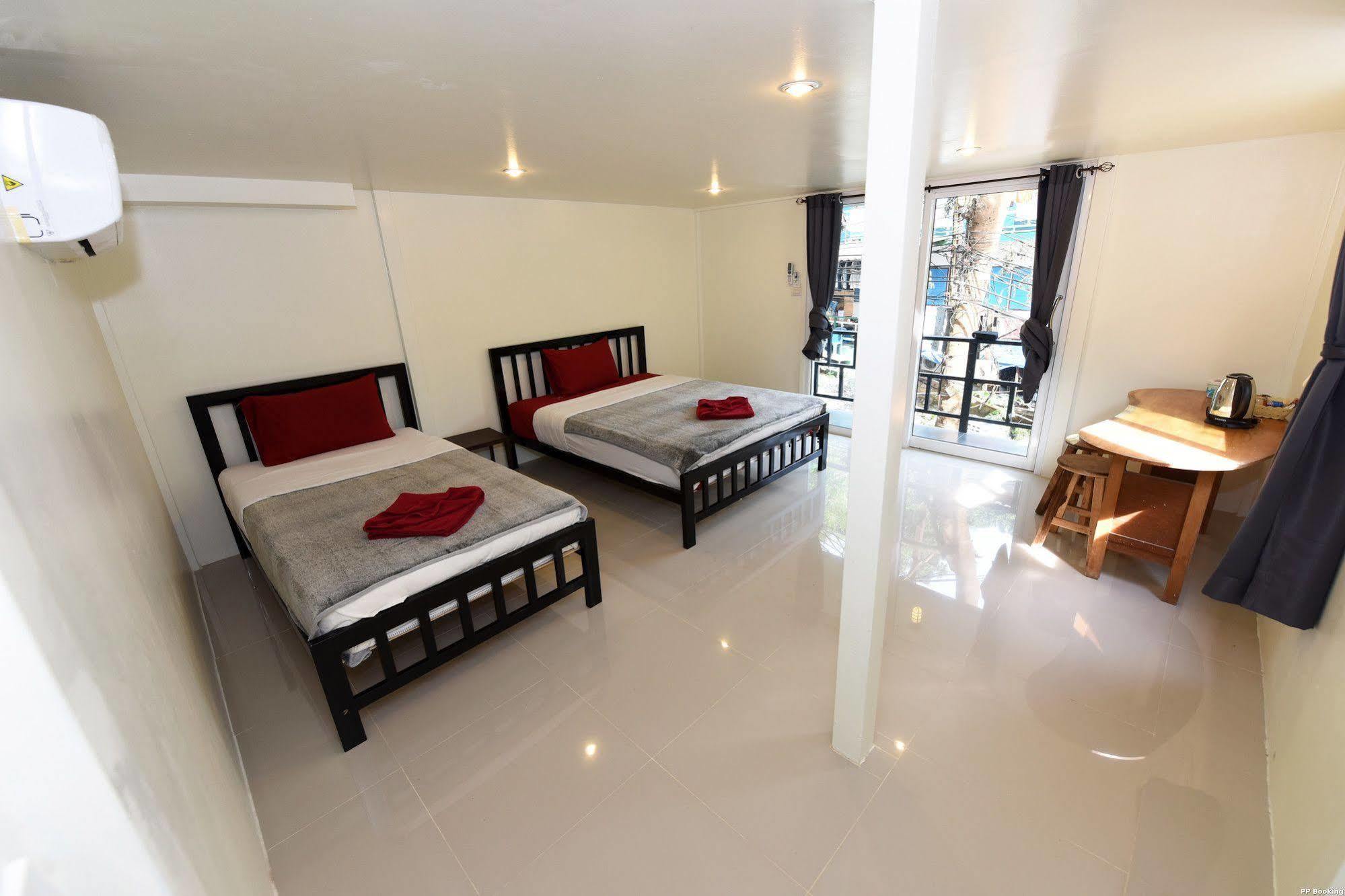 Kitty Guesthouse Phi Phi Islands Esterno foto